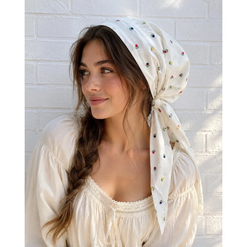 Vintage White cotton Floral Embroidered Bonnet Prairie Pioneer Sun Hat OS